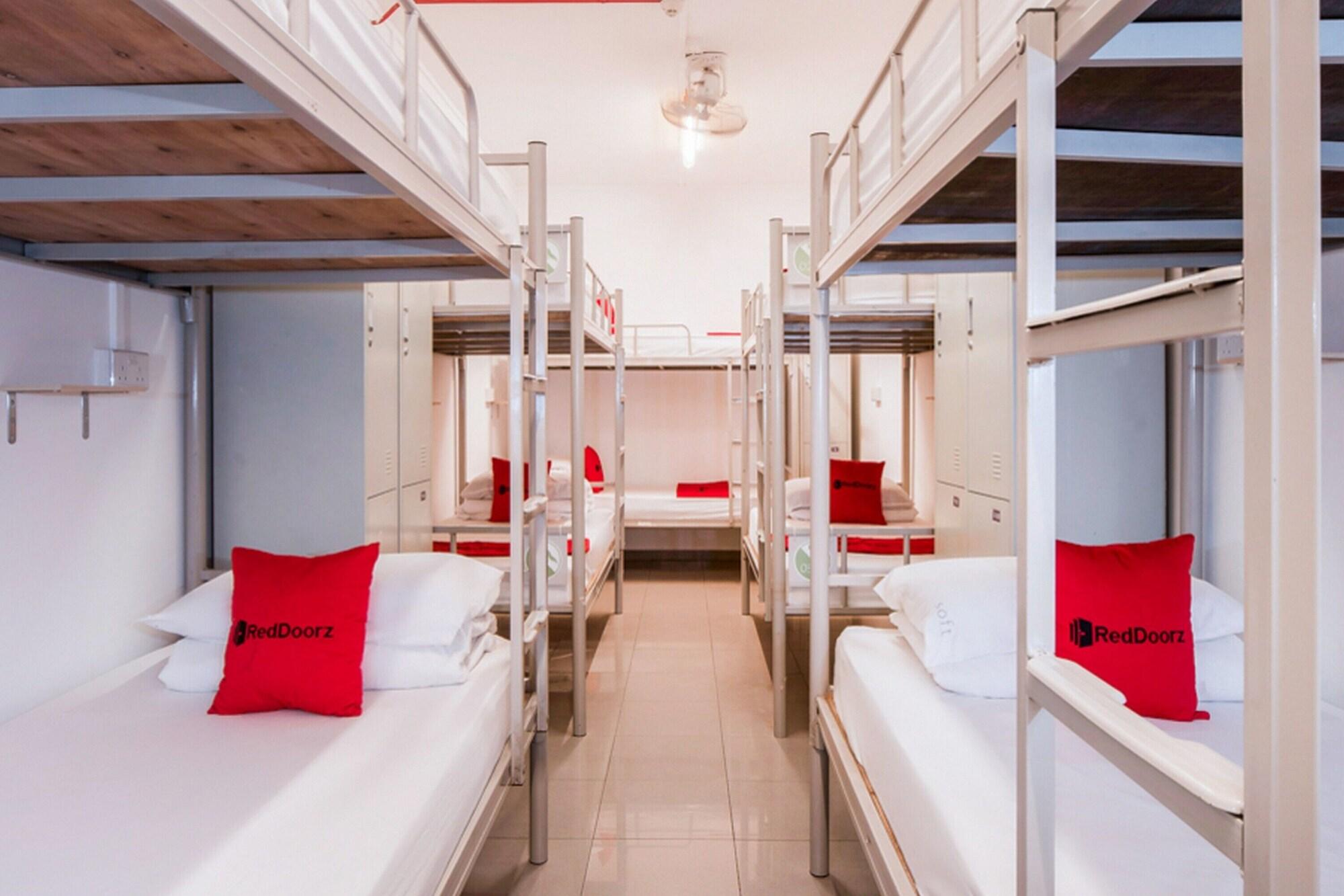 Reddoorz Hostel @ Kallang Mrt Singapore Exteriör bild