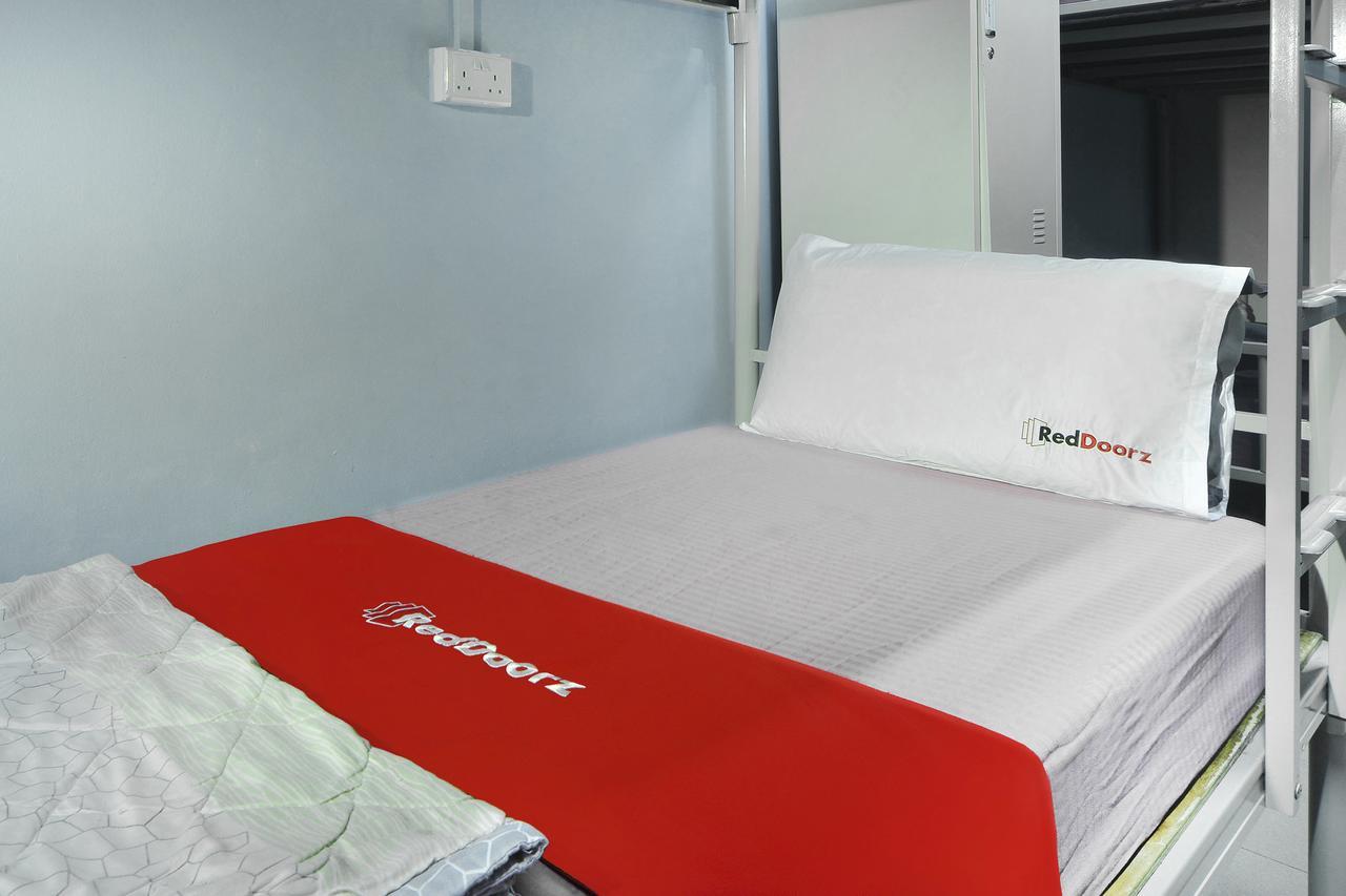 Reddoorz Hostel @ Kallang Mrt Singapore Exteriör bild