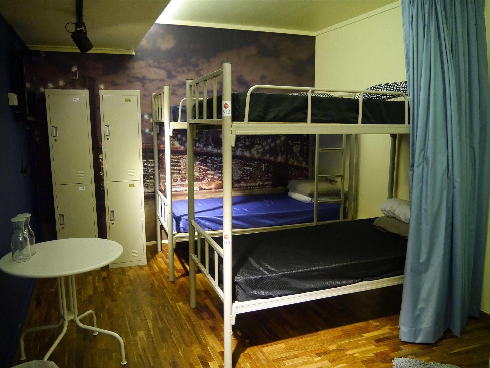 Reddoorz Hostel @ Kallang Mrt Singapore Exteriör bild