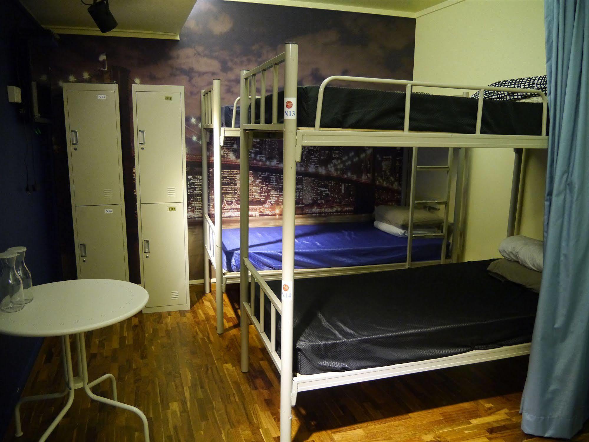 Reddoorz Hostel @ Kallang Mrt Singapore Exteriör bild